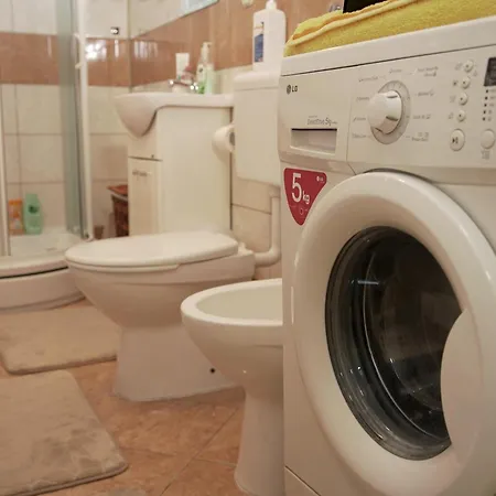 Hedgehog's - Jezeva Kucica Free Parking